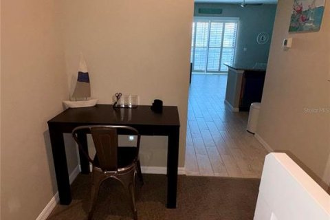 Condo in Bradenton, Florida, 2 bedrooms  № 2105702 - photo 19