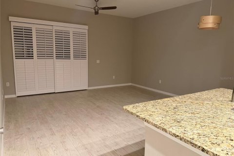 Condo in Bradenton, Florida, 2 bedrooms  № 2105702 - photo 8