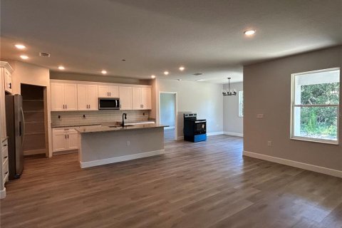 House in Sebring, Florida 3 bedrooms, 143.63 sq.m. № 1848464 - photo 5