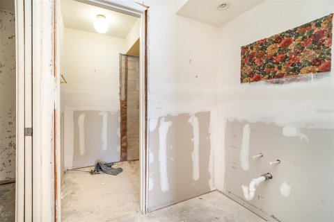 House in Bradenton, Florida 2 bedrooms, 195.09 sq.m. № 1887039 - photo 15