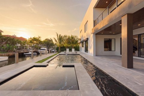 House in Lighthouse Point, Florida 5 bedrooms, 430.23 sq.m. № 2088139 - photo 25
