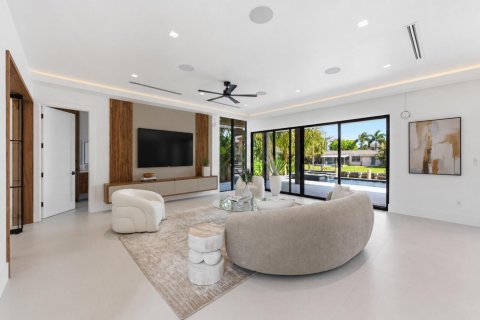 House in Lighthouse Point, Florida 5 bedrooms, 430.23 sq.m. № 2088139 - photo 16