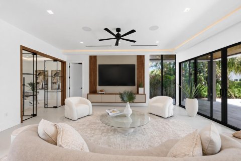 House in Lighthouse Point, Florida 5 bedrooms, 430.23 sq.m. № 2088139 - photo 17