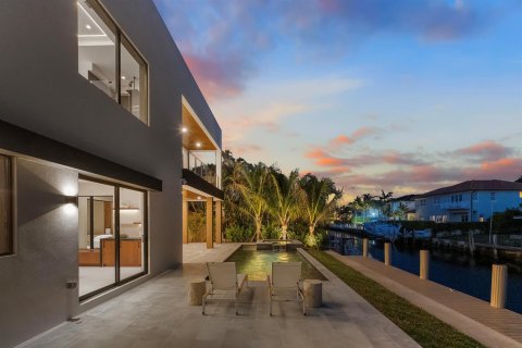 House in Lighthouse Point, Florida 5 bedrooms, 430.23 sq.m. № 2088139 - photo 27