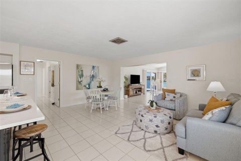 Villa ou maison à vendre à Saint Petersburg, Floride: 3 chambres, 155.24 m2 № 2224336 - photo 20