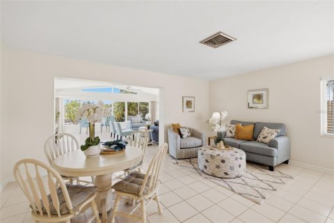 Villa ou maison à vendre à Saint Petersburg, Floride: 3 chambres, 155.24 m2 № 2224336 - photo 25