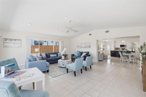 Villa ou maison à vendre à Saint Petersburg, Floride: 3 chambres, 155.24 m2 № 2224336 - photo 21