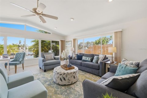 Villa ou maison à vendre à Saint Petersburg, Floride: 3 chambres, 155.24 m2 № 2224336 - photo 6