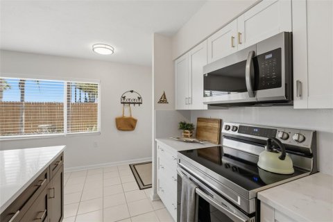 Villa ou maison à vendre à Saint Petersburg, Floride: 3 chambres, 155.24 m2 № 2224336 - photo 28