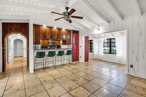 Casa en venta en Miami, Florida, 4 dormitorios, 182.55 m2 № 1944860 - foto 13