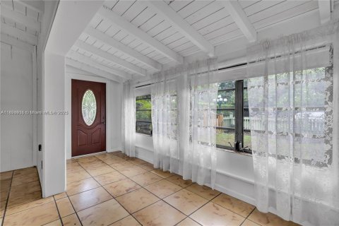 Casa en venta en Miami, Florida, 4 dormitorios, 182.55 m2 № 1944860 - foto 8