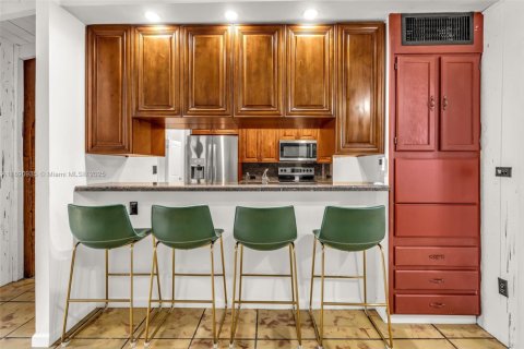 Casa en venta en Miami, Florida, 4 dormitorios, 182.55 m2 № 1944860 - foto 14