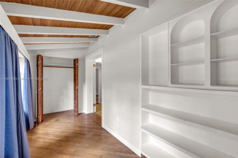 Casa en venta en Miami, Florida, 4 dormitorios, 182.55 m2 № 1944860 - foto 27