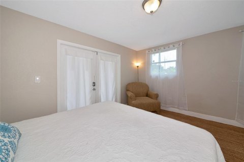 House in Sarasota, Florida 3 bedrooms, 130.25 sq.m. № 1767261 - photo 27
