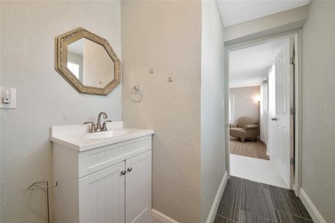 House in Sarasota, Florida 3 bedrooms, 130.25 sq.m. № 1767261 - photo 29