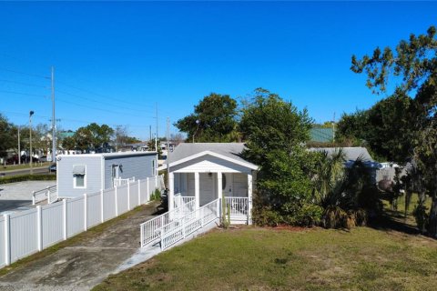 Commercial property in Palm Harbor, Florida 93.65 sq.m. № 2128272 - photo 13