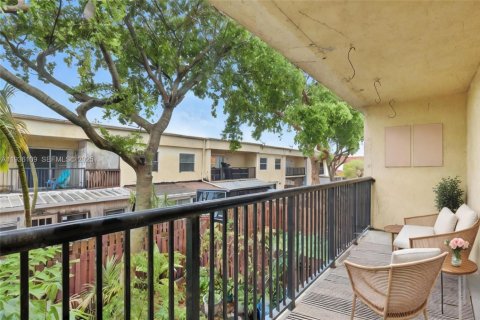 Townhouse in Davie, Florida 2 bedrooms, 123.56 sq.m. № 1994178 - photo 24