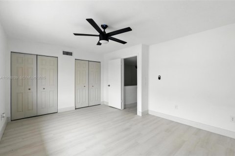 Townhouse in Davie, Florida 2 bedrooms, 123.56 sq.m. № 1994178 - photo 22