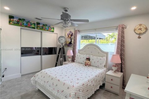House in Miami, Florida 3 bedrooms, 199.28 sq.m. № 1992503 - photo 21