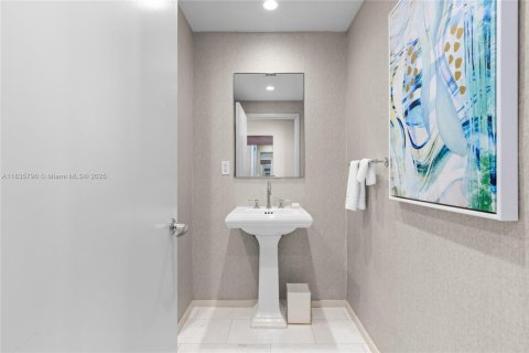 Condominio en venta en Fort Lauderdale, Florida, 1 dormitorio, 59.55 m2 № 1820195 - foto 25