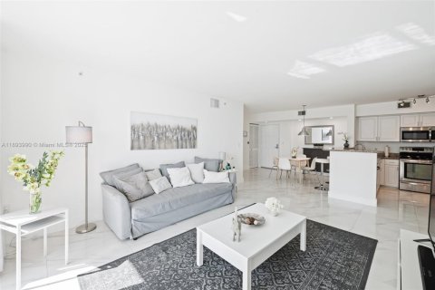 Купить кондоминиум в Майами, Флорида 2 спальни, 105.91м2, № 2014078 - фото 10