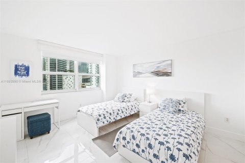 Купить кондоминиум в Майами, Флорида 2 спальни, 105.91м2, № 2014078 - фото 19