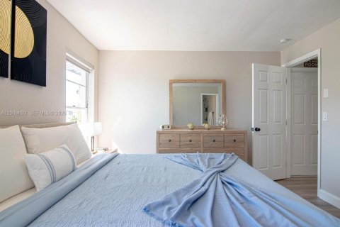 Villa ou maison à vendre à Cape Coral, Floride: 3 chambres, 126.07 m2 № 2295459 - photo 18