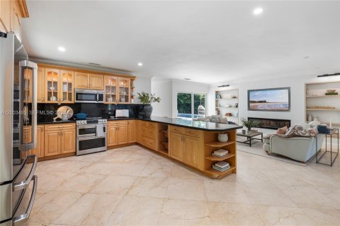 Villa ou maison à vendre à Pinecrest, Floride: 5 chambres, 279.08 m2 № 2066900 - photo 15