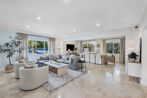 Villa ou maison à vendre à Pinecrest, Floride: 5 chambres, 279.08 m2 № 2066900 - photo 10