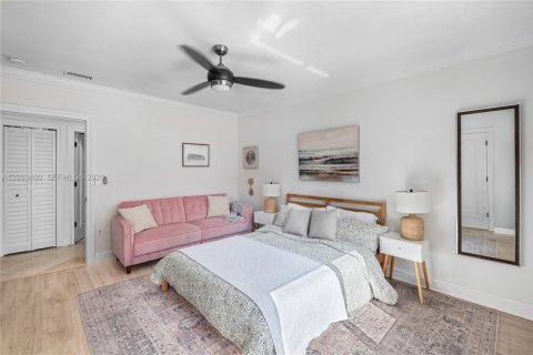 Villa ou maison à vendre à Pinecrest, Floride: 5 chambres, 279.08 m2 № 2066900 - photo 30