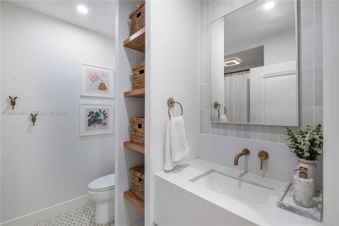 Villa ou maison à vendre à Pinecrest, Floride: 5 chambres, 279.08 m2 № 2066900 - photo 27