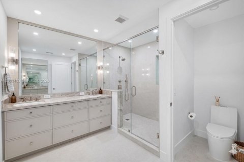 Villa ou maison à vendre à Pinecrest, Floride: 5 chambres, 279.08 m2 № 2066900 - photo 26