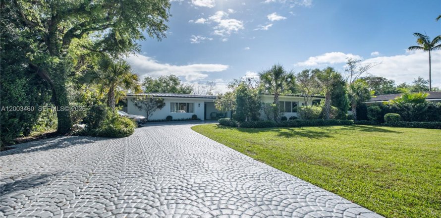 Villa ou maison à Pinecrest, Floride 5 chambres, 279.08 m2 № 2066900
