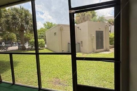 Copropriété à louer à Miami, Floride: 2 chambres, 89.65 m2 № 2423013 - photo 5