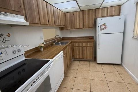 Copropriété à louer à Miami, Floride: 2 chambres, 89.65 m2 № 2423013 - photo 3