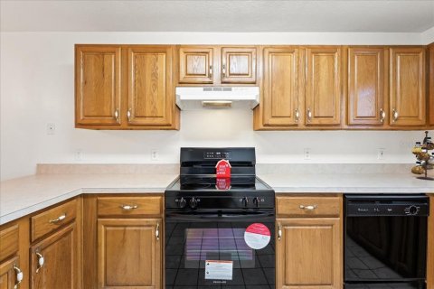 Condo in Belleview, Florida, 2 bedrooms  № 1871219 - photo 9