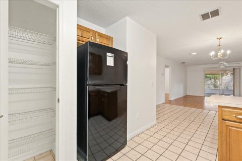 Condo in Belleview, Florida, 2 bedrooms  № 1871219 - photo 6