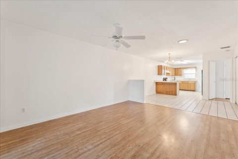 Condo in Belleview, Florida, 2 bedrooms  № 1871219 - photo 16