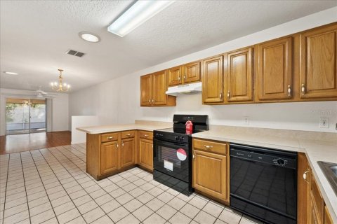 Condo in Belleview, Florida, 2 bedrooms  № 1871219 - photo 4