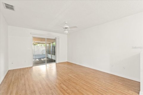 Condo in Belleview, Florida, 2 bedrooms  № 1871219 - photo 14