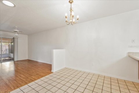 Condo in Belleview, Florida, 2 bedrooms  № 1871219 - photo 11