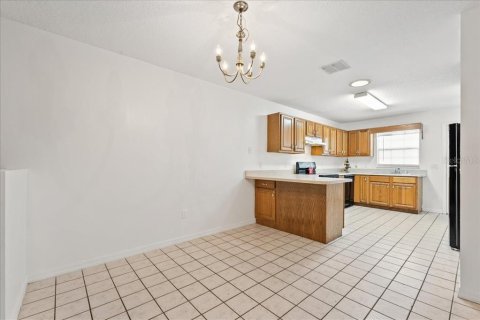 Condo in Belleview, Florida, 2 bedrooms  № 1871219 - photo 10