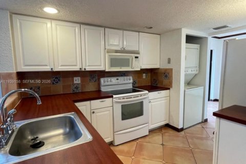 Condominio en alquiler en Lauderhill, Florida, 2 dormitorios, 118.91 m2 № 1997934 - foto 5