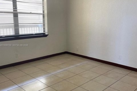 Condominio en alquiler en Lauderhill, Florida, 2 dormitorios, 118.91 m2 № 1997934 - foto 20