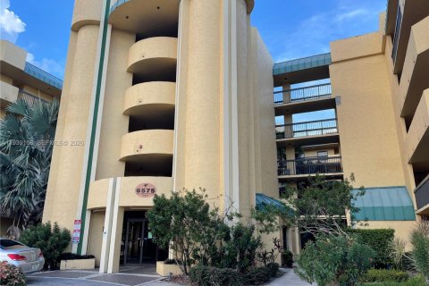 Condominio en Lauderhill, Florida, 2 dormitorios  № 1997934