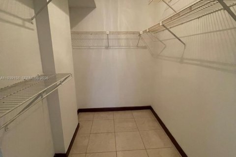 Condominio en alquiler en Lauderhill, Florida, 2 dormitorios, 118.91 m2 № 1997934 - foto 28