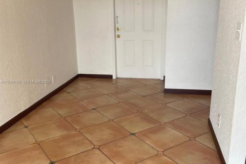 Condominio en alquiler en Lauderhill, Florida, 2 dormitorios, 118.91 m2 № 1997934 - foto 18