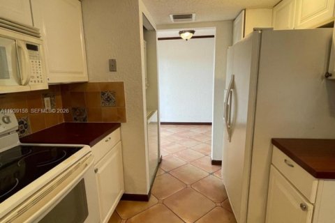 Condominio en alquiler en Lauderhill, Florida, 2 dormitorios, 118.91 m2 № 1997934 - foto 17