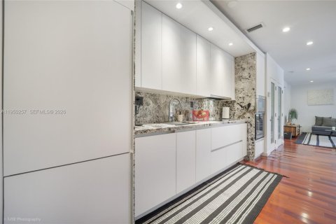 Снять в аренду кондоминиум в Майами-Бич, Флорида 1 спальня, 79.71м2, № 2005782 - фото 7