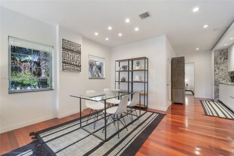 Снять в аренду кондоминиум в Майами-Бич, Флорида 1 спальня, 79.71м2, № 2005782 - фото 4